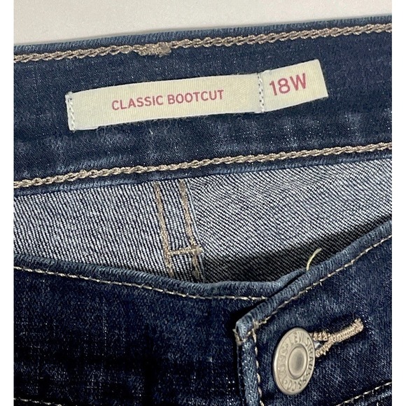 Levi's Classic Bootcut Dark Wash Jeans Mid Rise Women's Size 18W - Picture 9 of 14